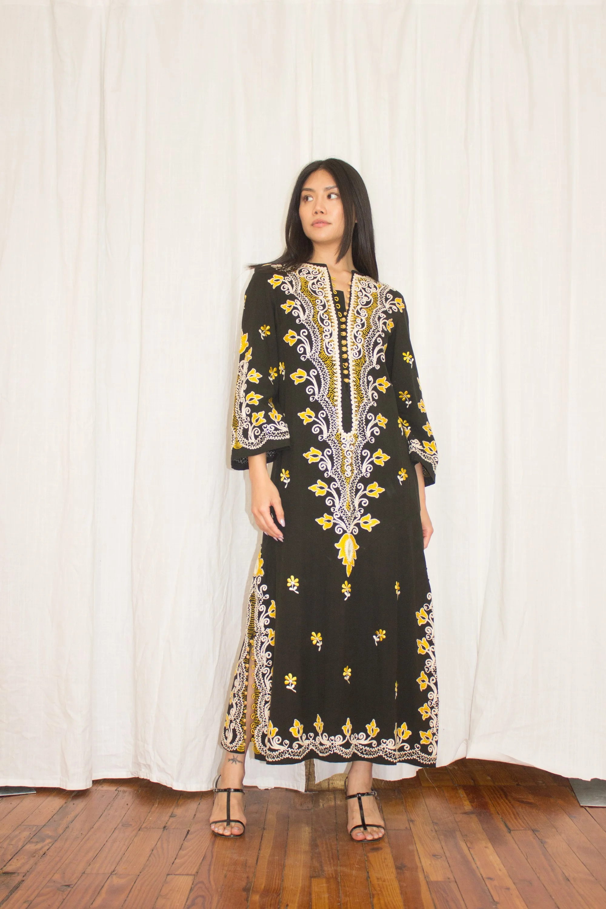 1960s Moroccan Linen Embroidered Kaftan — Wayward Collection